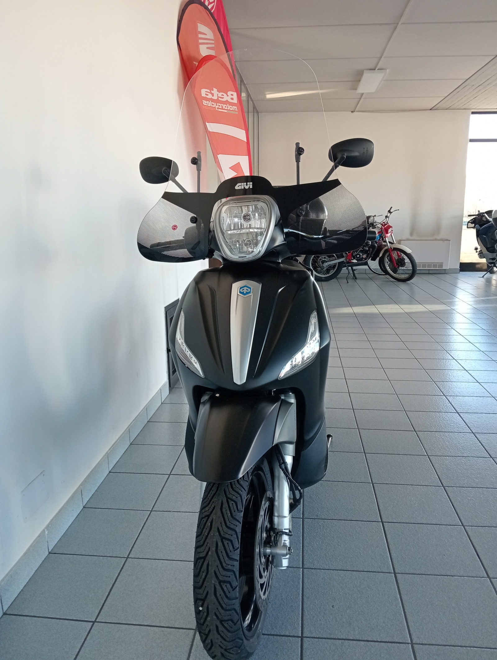 PIAGGIO BEVERLY 300 - immagine 6