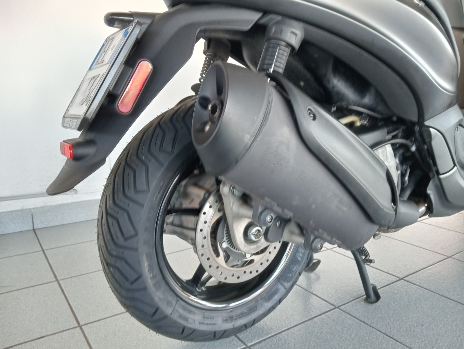 PIAGGIO BEVERLY 300 - immagine 8